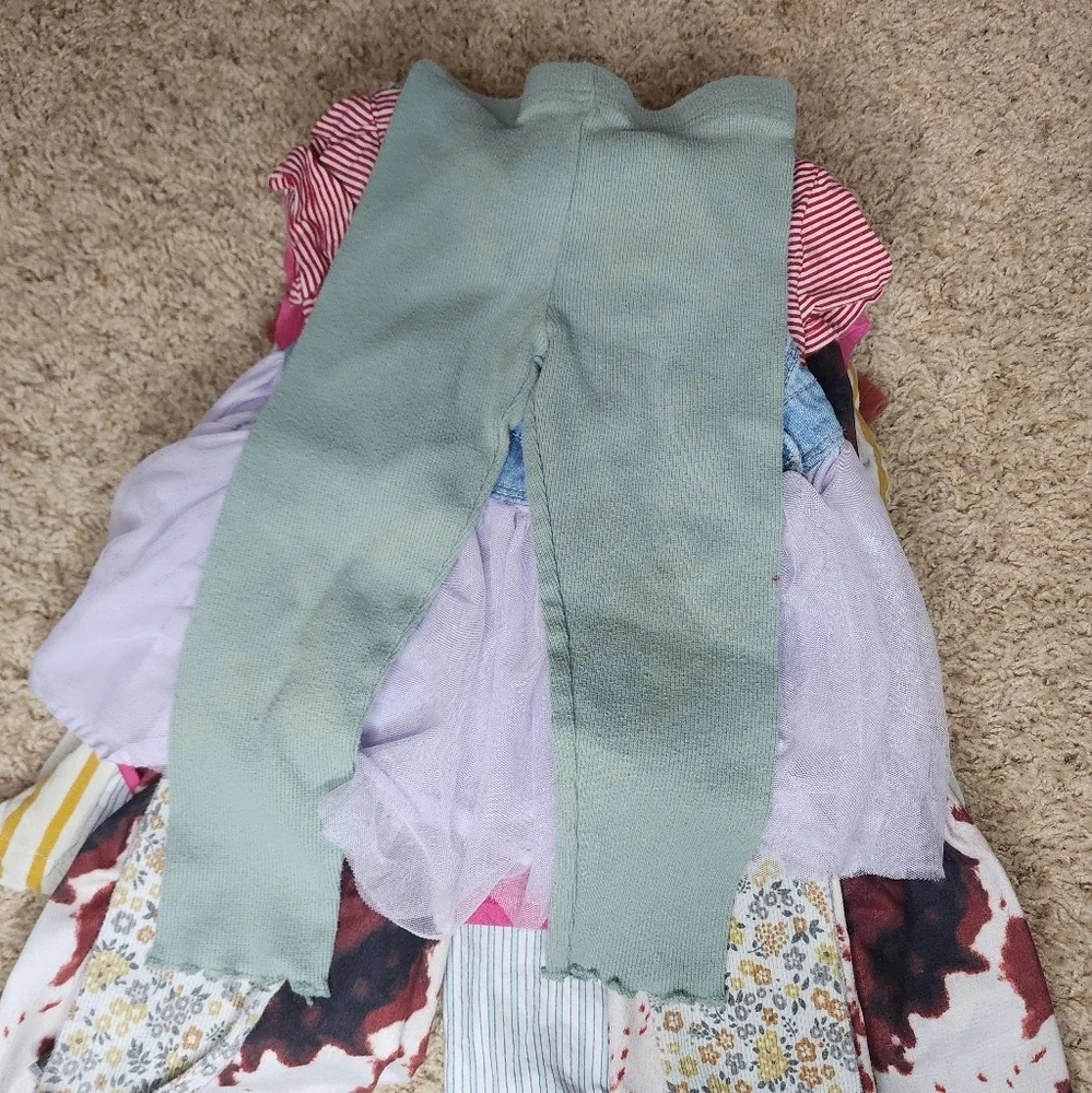 1 Box of 19 Toddler Girls Size 2T‎ Items Mixed
